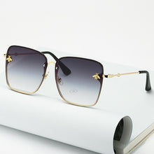 Load image into Gallery viewer, Delina Bee Sunglasses
